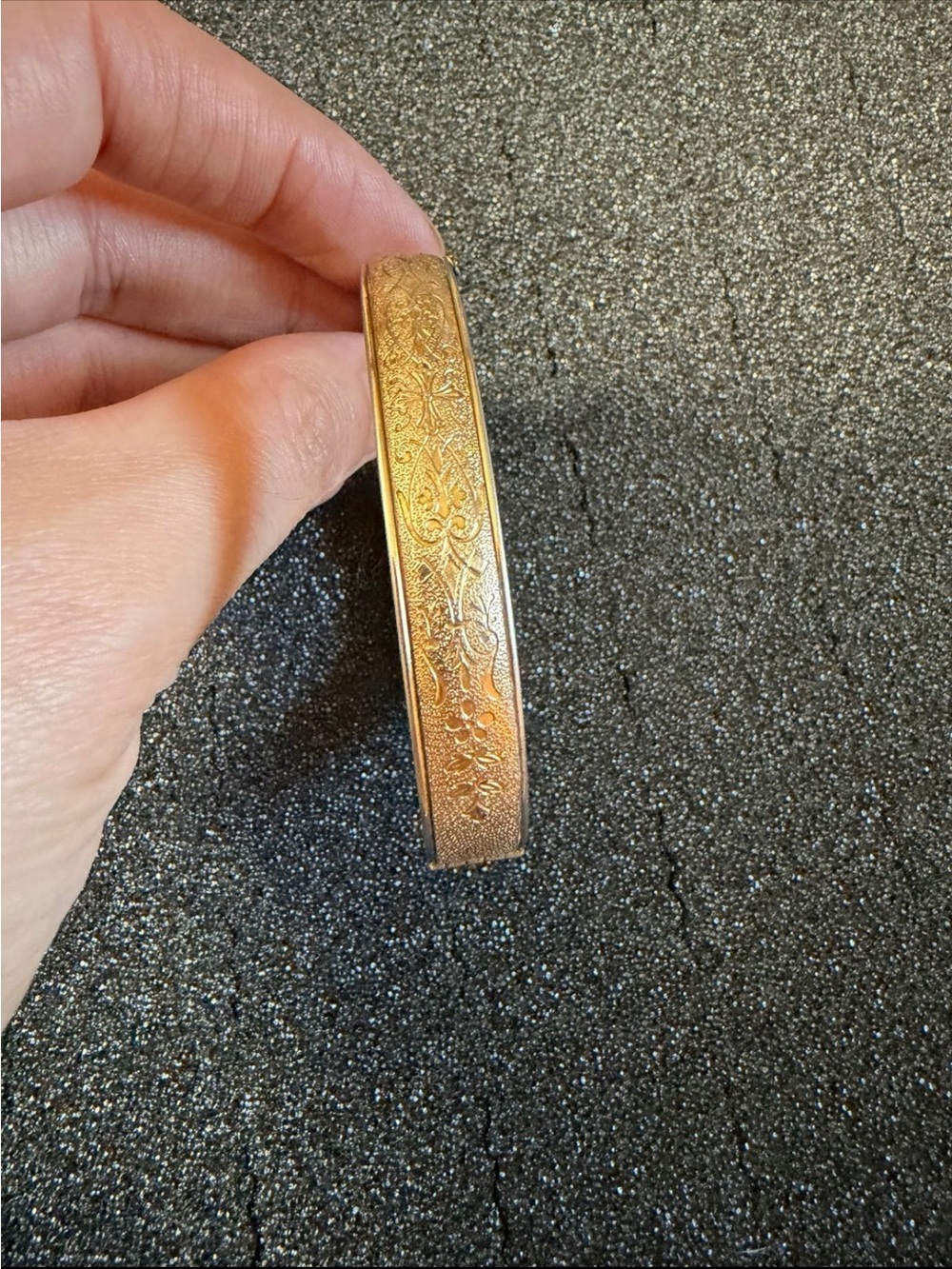 Vintage Simmons Betsy Ross Bangle Bracelet